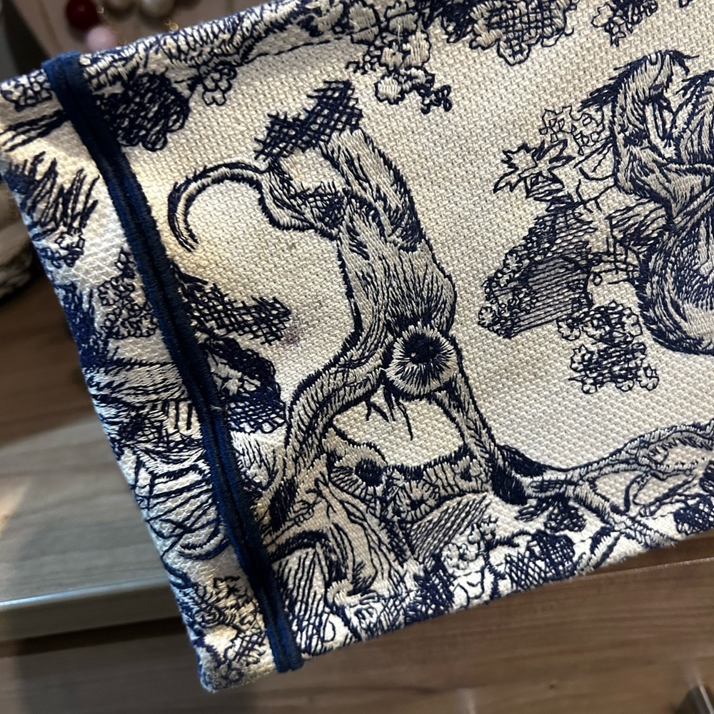 Christian Dior Medium Blue and White Toile Book Tote Bag - Picture 5 of 15